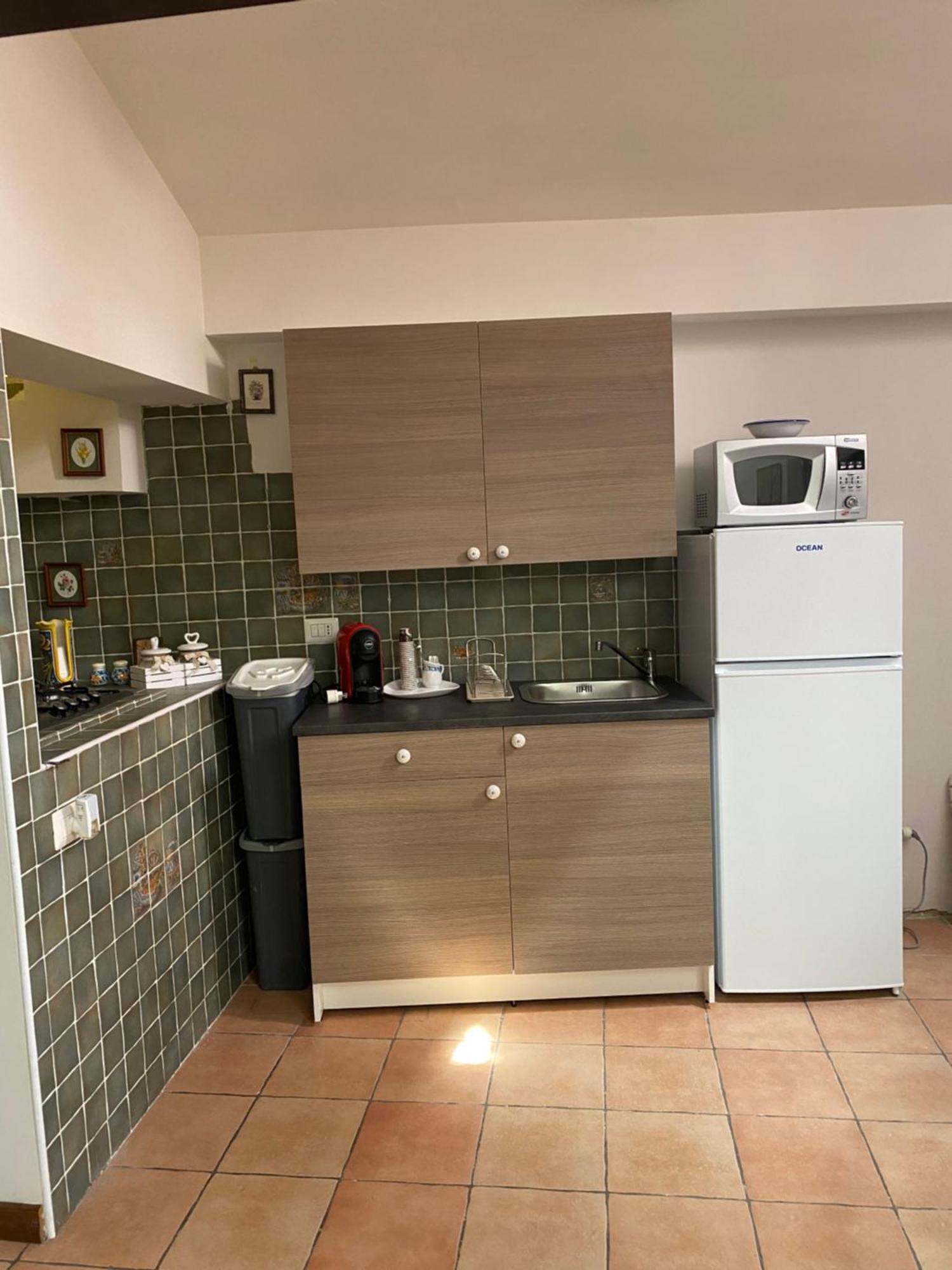 B&B Con Cucina La Ninfea Caltagirone Bagian luar foto
