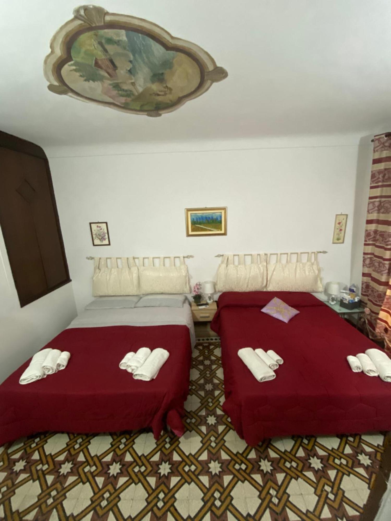 B&B Con Cucina La Ninfea Caltagirone Bagian luar foto